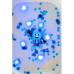 Świecące kostki Glo Pals Blair – zabawa sensoryczna w kąpieli
