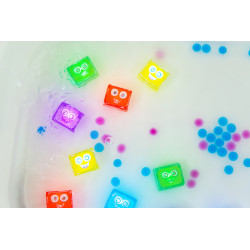 Świecące kostki Glo Pals Blair – zabawa sensoryczna w kąpieli