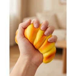 Rogalik Croissant Squishy 14 cm – Gniotek Antystresowy